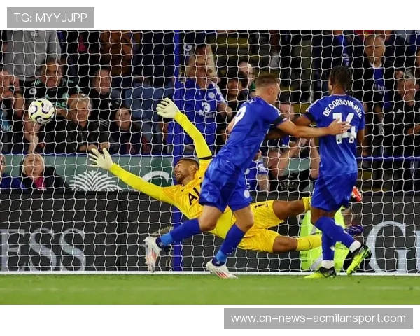 托特纳姆热刺—凯恩头球攻门制造压迫