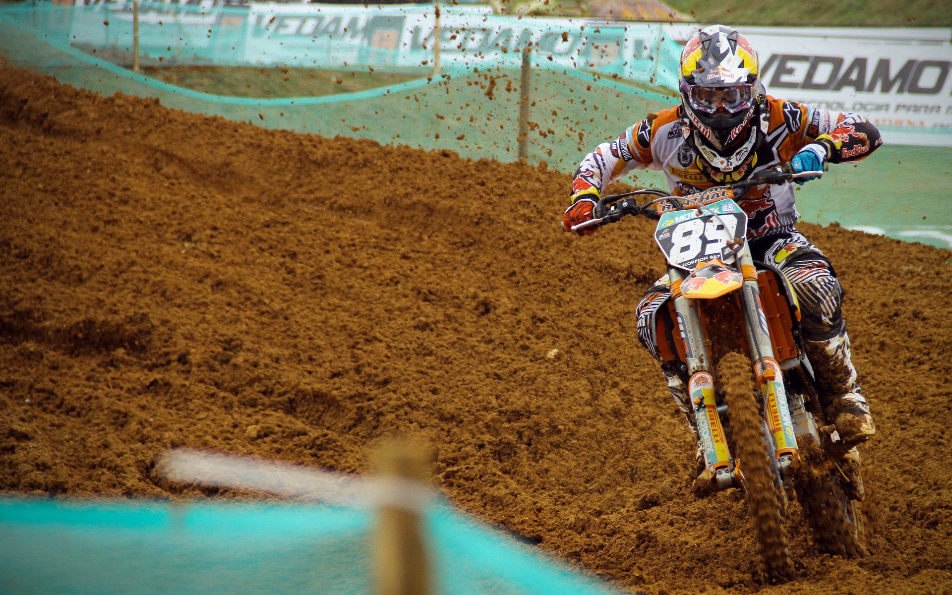 “亚戈·卡尔曼：阿根廷美洲狮队的全能后卫，未来值得期待”